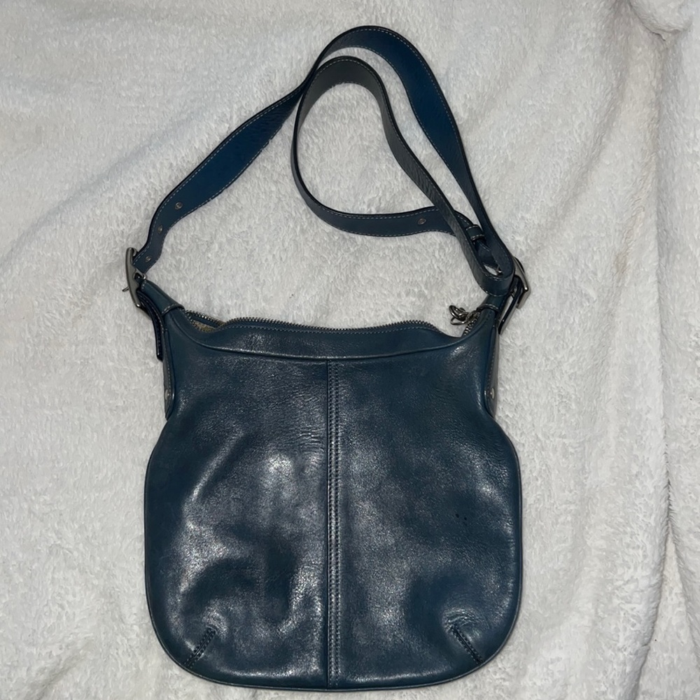 Coach Leather Blue vintage bag can be worn on shoulder or as shorter crossbody.